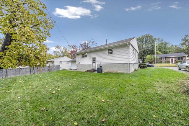1287 Woodbine Lane, Evansville, IN 47710