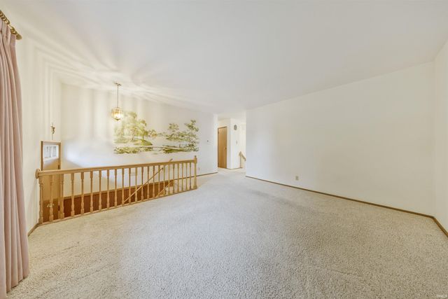 1287 Woodbine Lane, Evansville, IN 47710