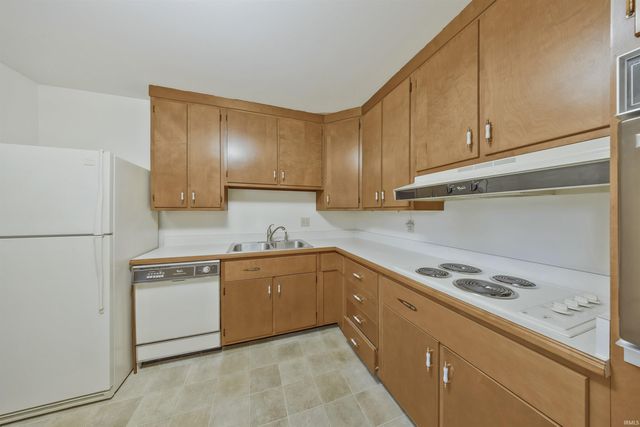 1287 Woodbine Lane, Evansville, IN 47710