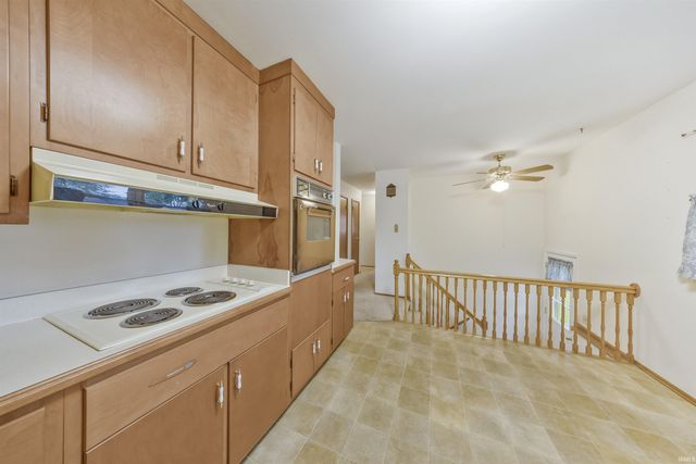 1287 Woodbine Lane, Evansville, IN 47710