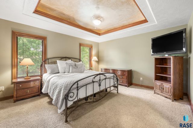 800 W Glen Eagle St Street, Sioux Falls, SD 57108