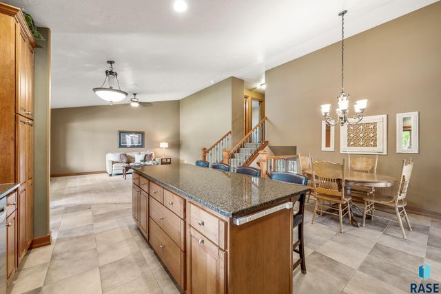 800 W Glen Eagle St Street, Sioux Falls, SD 57108