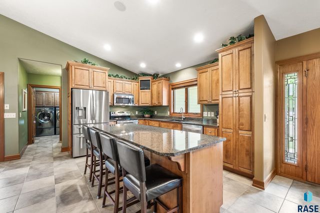 800 W Glen Eagle St Street, Sioux Falls, SD 57108