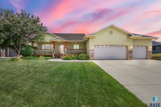 800 W Glen Eagle St Street, Sioux Falls, SD 57108
