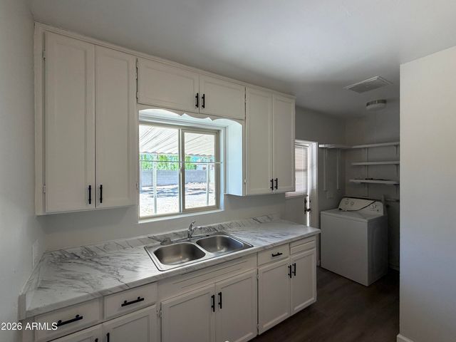 2221 E Osborn Road, Phoenix, AZ 85016