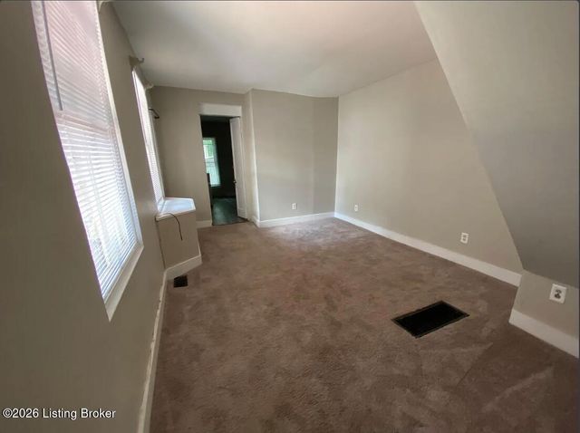 916 Shelby Pkwy, Louisville, KY 40204