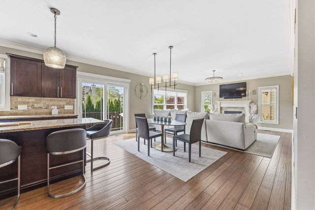 601 Oak Lane, South Elgin, IL 60177