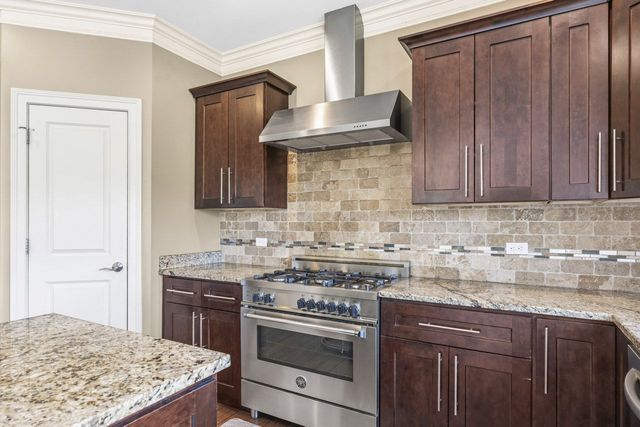 601 Oak Lane, South Elgin, IL 60177