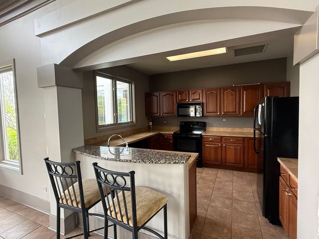 601 Oak Lane, South Elgin, IL 60177