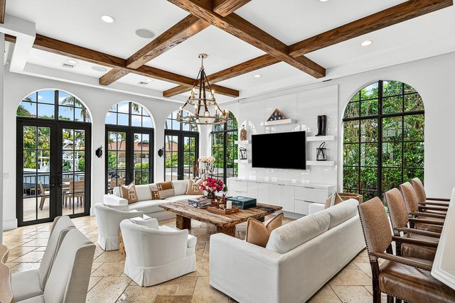 520 NE Waterway Lane, Boca Raton, FL 33432