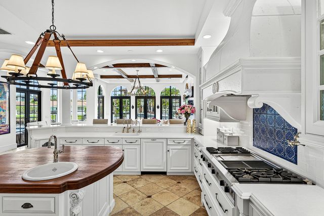 520 NE Waterway Lane, Boca Raton, FL 33432