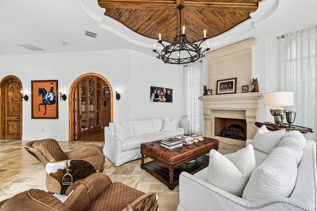 520 NE Waterway Lane, Boca Raton, FL 33432