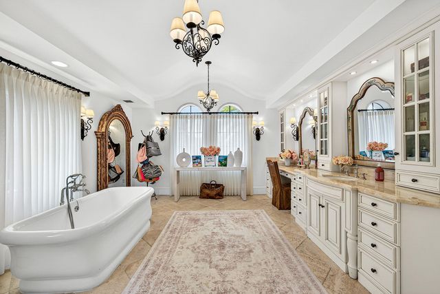 520 NE Waterway Lane, Boca Raton, FL 33432