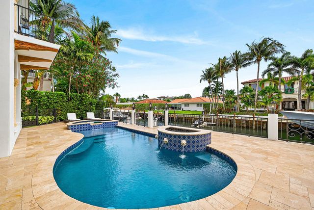 520 NE Waterway Lane, Boca Raton, FL 33432