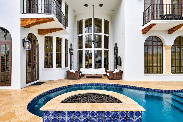 520 NE Waterway Lane, Boca Raton, FL 33432