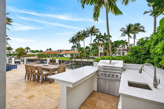520 NE Waterway Lane, Boca Raton, FL 33432