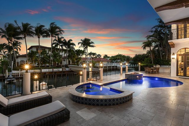 520 NE Waterway Lane, Boca Raton, FL 33432