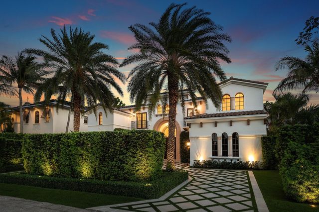 520 NE Waterway Lane, Boca Raton, FL 33432