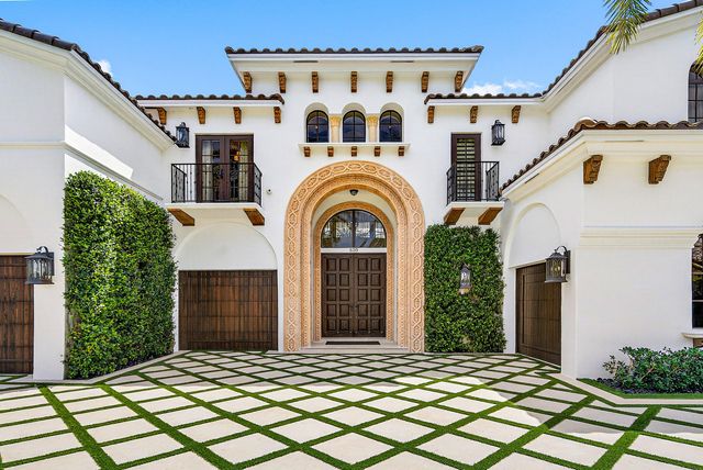 520 NE Waterway Lane, Boca Raton, FL 33432