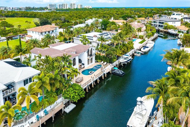 520 NE Waterway Lane, Boca Raton, FL 33432