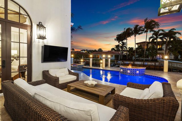 520 NE Waterway Lane, Boca Raton, FL 33432