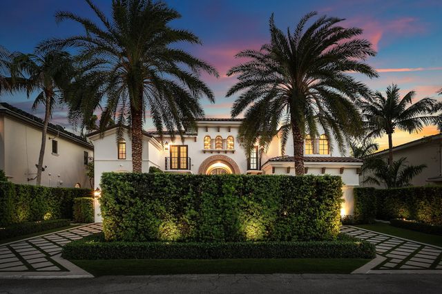 520 NE Waterway Lane, Boca Raton, FL 33432