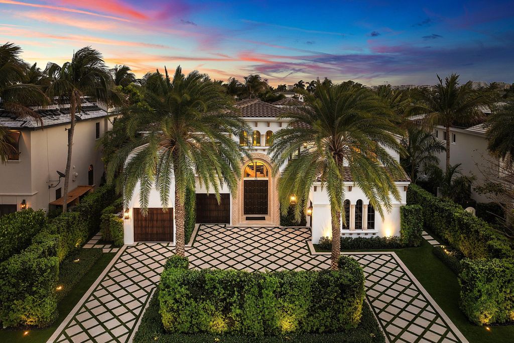 520 NE Waterway Lane, Boca Raton, FL 33432
