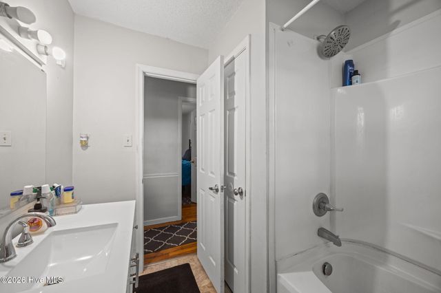 1935 King Drive, Greenville, NC 27834