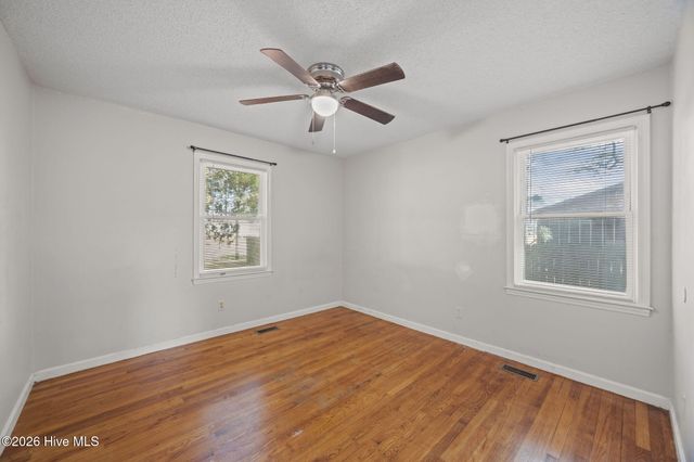 1935 King Drive, Greenville, NC 27834