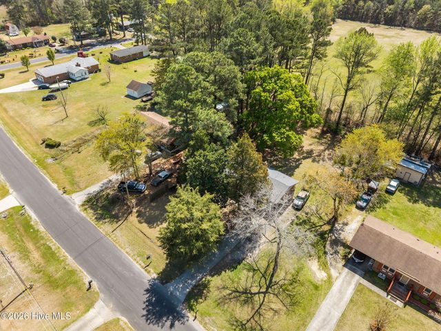 1935 King Drive, Greenville, NC 27834