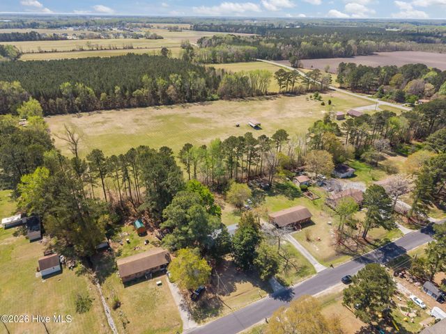 1935 King Drive, Greenville, NC 27834