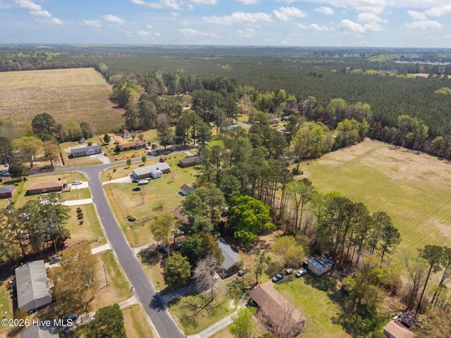 1935 King Drive, Greenville, NC 27834