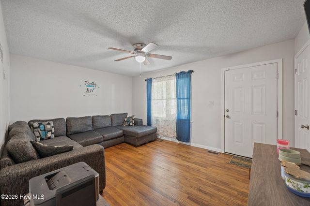 1935 King Drive, Greenville, NC 27834