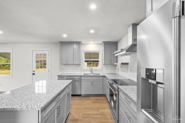 7988 Malone Rd, Milton, FL 32570