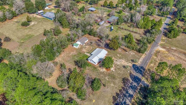 7988 Malone Rd, Milton, FL 32570