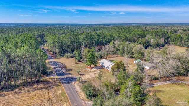 7988 Malone Rd, Milton, FL 32570