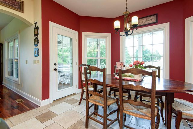 528 Mary Lynn Lane, Nixa, MO 65714