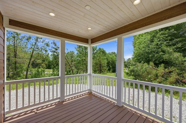 800 Smith Chapel Rd, Decaturville, TN 38329