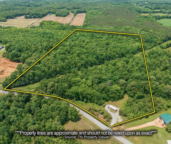 800 Smith Chapel Rd, Decaturville, TN 38329