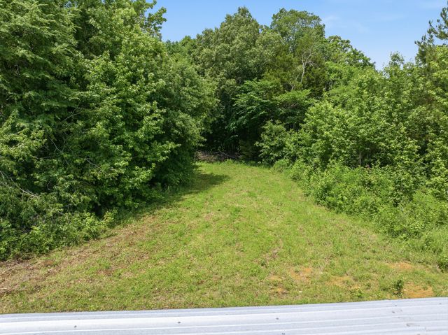 800 Smith Chapel Rd, Decaturville, TN 38329