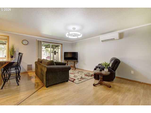 1421 E 4TH Cir, La Center, WA 98629