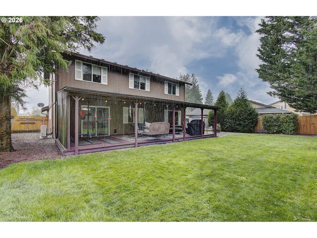 1421 E 4TH Cir, La Center, WA 98629