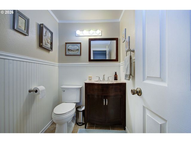 1421 E 4TH Cir, La Center, WA 98629