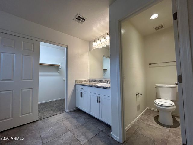 1425 E LAKEVIEW Drive, San Tan Valley, AZ 85143
