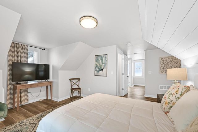 2201 Lakeshore DRIVE, Kansasville, WI 53139