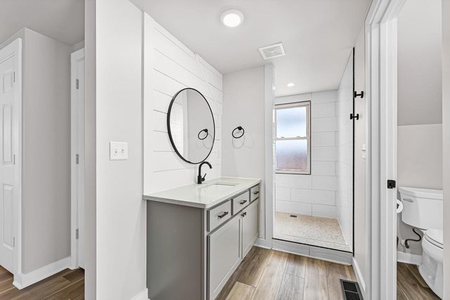 2201 Lakeshore DRIVE, Kansasville, WI 53139