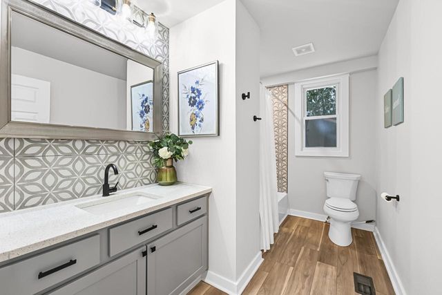 2201 Lakeshore DRIVE, Kansasville, WI 53139