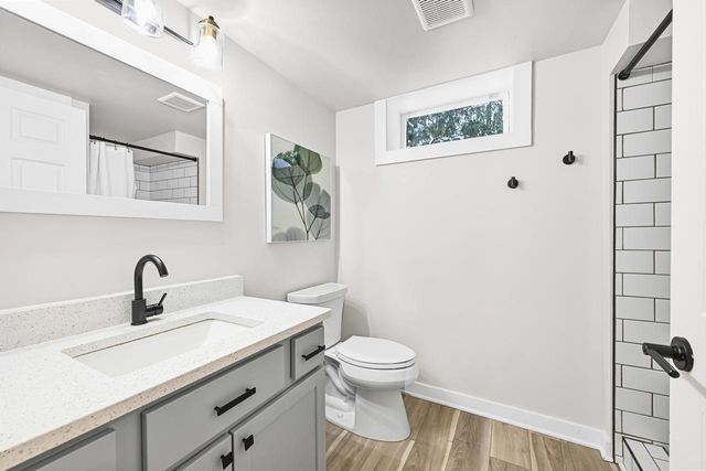 2201 Lakeshore DRIVE, Kansasville, WI 53139