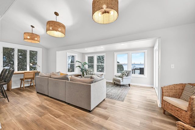 2201 Lakeshore DRIVE, Kansasville, WI 53139