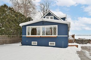 2201 Lakeshore DRIVE, Kansasville, WI 53139